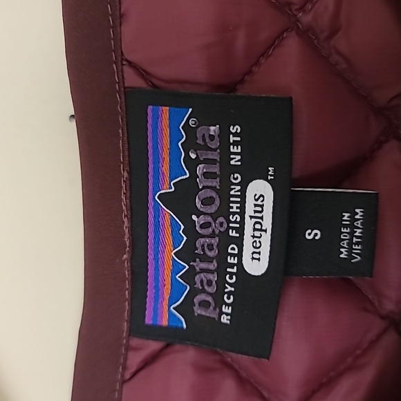 NWOT Patagonia Women's Alplight Down Pullover - Dark Ruby Size S - Picture 7 of 11